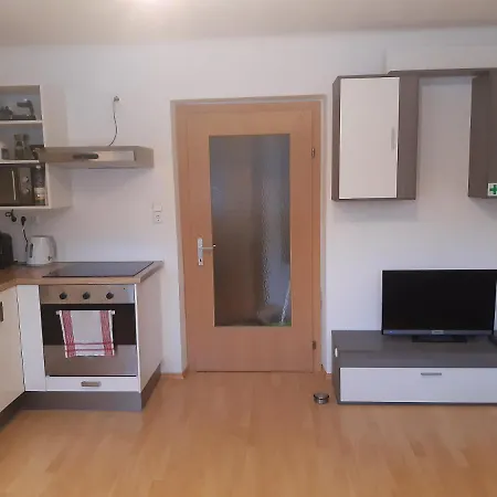 Four Seasons Josef Апартаменты *